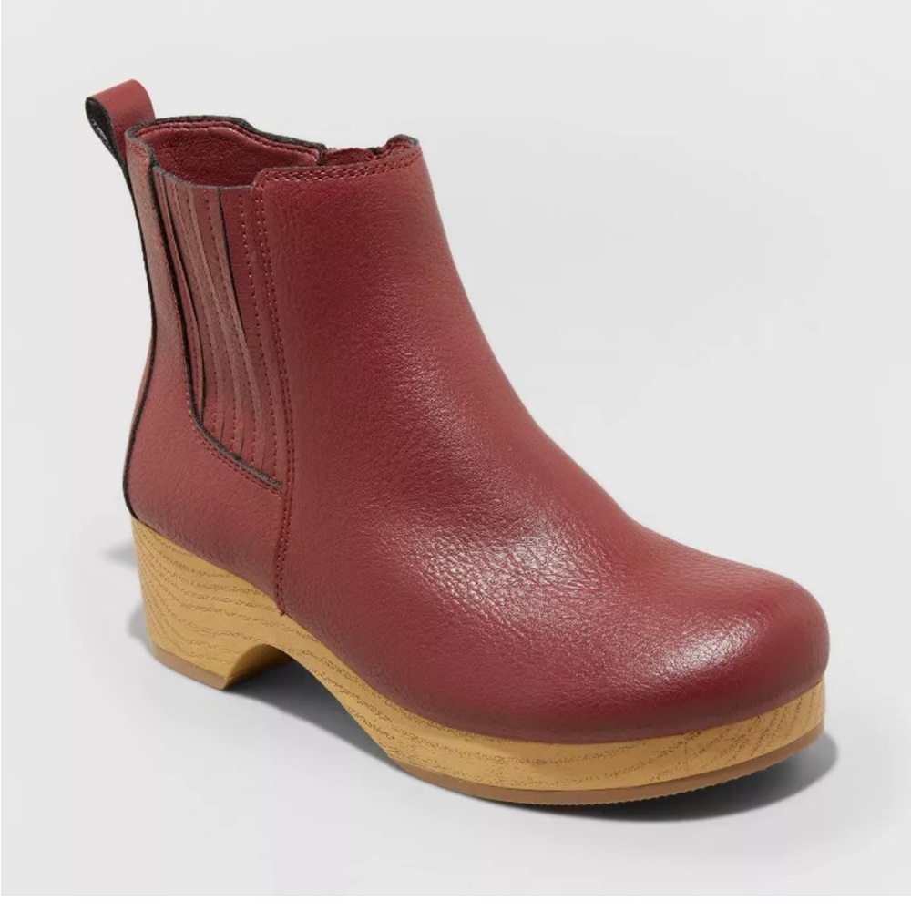 Universal Thread Red Chelsea Ankle Booties with Chunky Sole